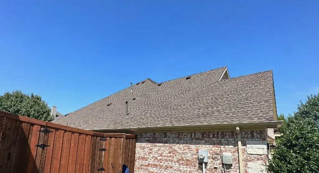 Completed roof replacement project in Benbrook
